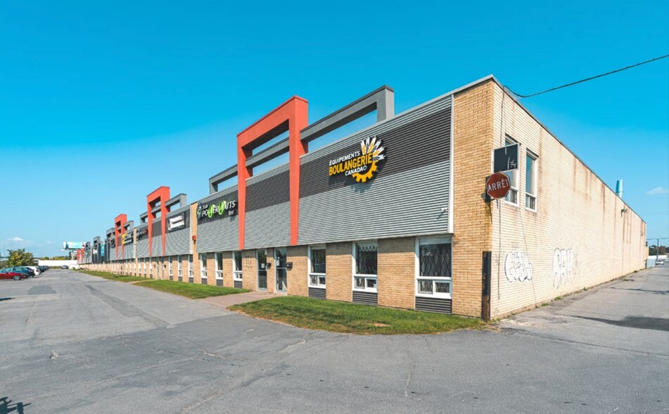 690 Boul Du Curé-Boivin, Boisbriand, QC for lease - Building Photo - Image 2 of 5