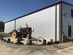 11075 Eastex Fwy, Beaumont, TX for lease Building Photo- Image 2 of 9