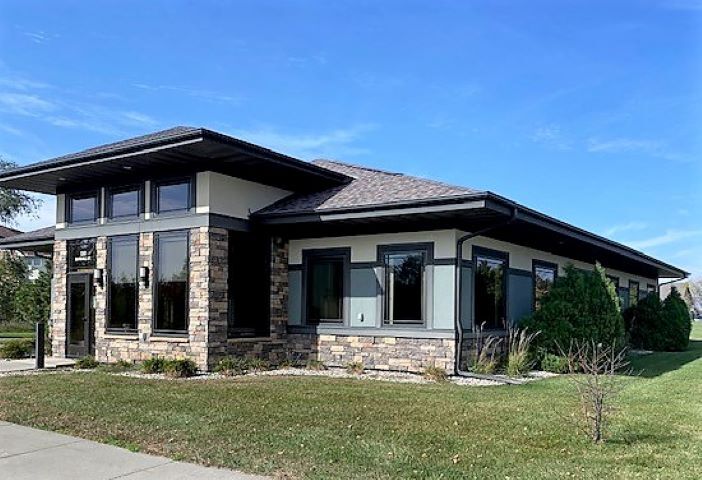 1301 Marshall St, Saint Peter, MN for sale Primary Photo- Image 1 of 1