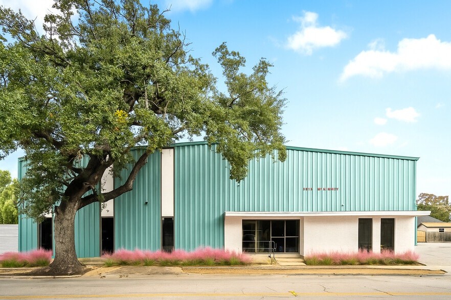 3915 McKinney St, Houston, TX for sale - Building Photo - Image 1 of 26