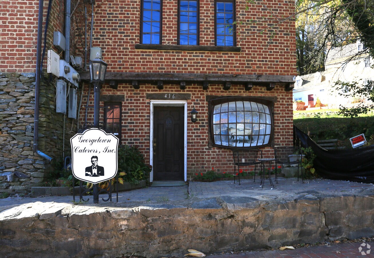 408416 Mill St, Occoquan, VA 22125