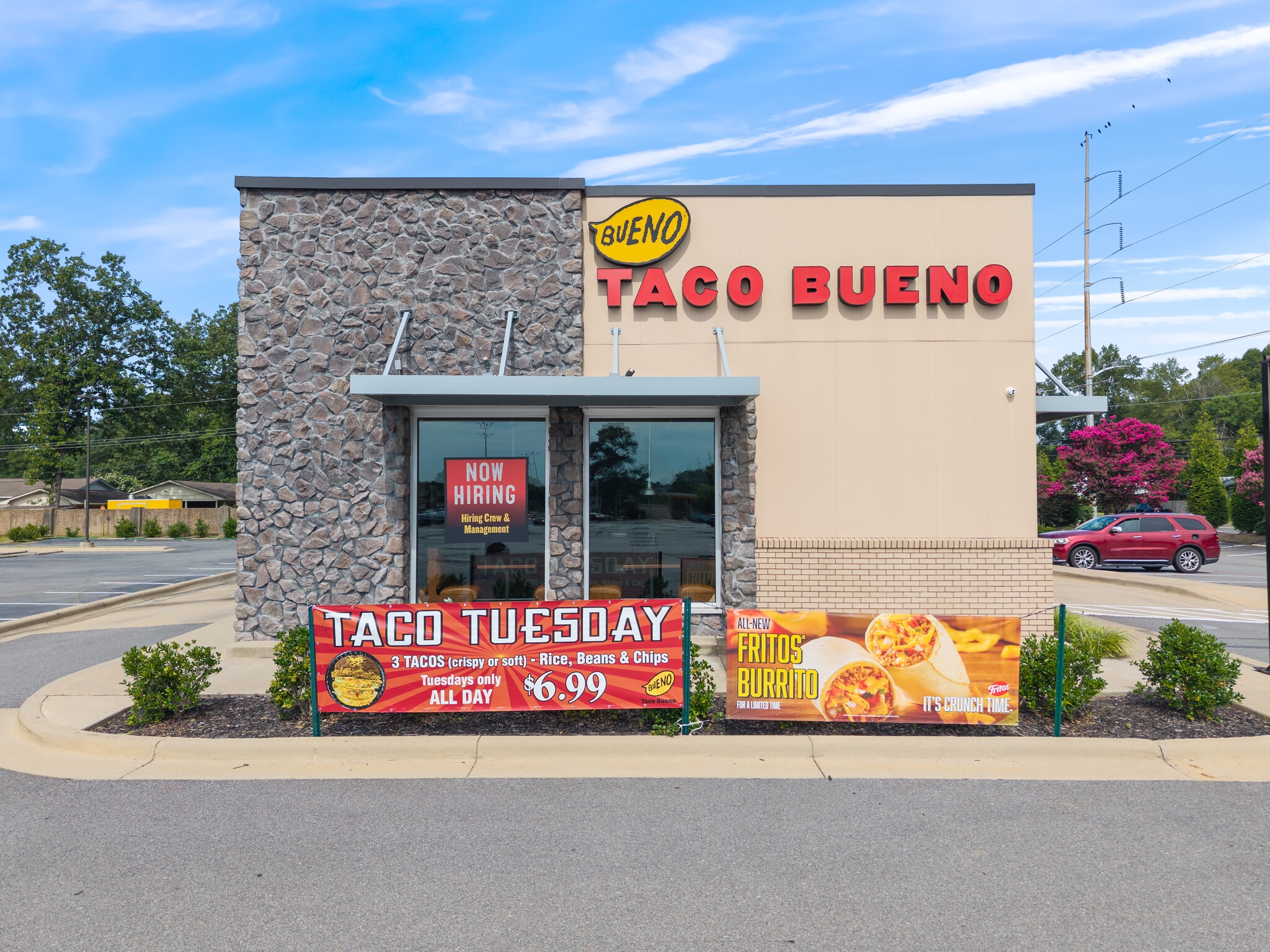 9101 W Markham St, Little Rock, AR for lease Building Photo- Image 1 of 10