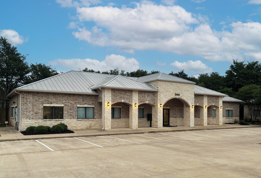 2425 Earl Rudder Fwy S, College Station, TX for lease - Building Photo - Image 1 of 4