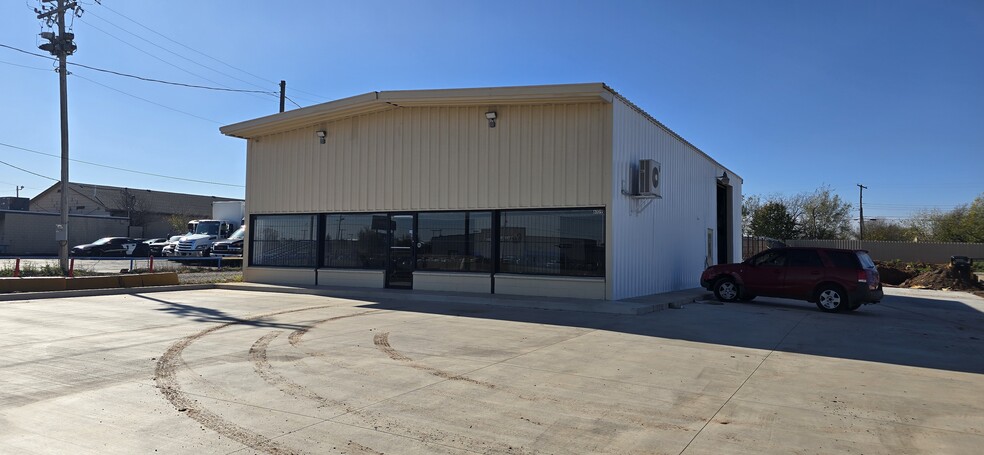 6109 S I 35 Service Rd, Oklahoma City, OK for lease - Building Photo - Image 1 of 16