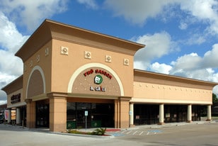 Northwest Crossing Plaza - Storefront Property