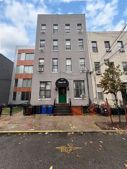 151 Dupont St, Brooklyn, NY for sale - Building Photo - Image 1 of 5