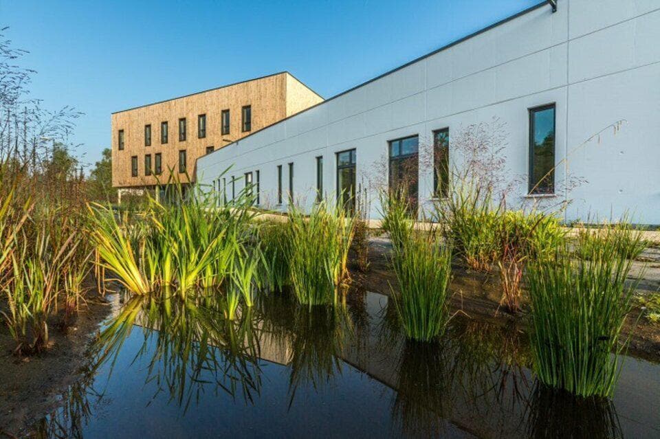 Flex in Saint-Étienne-du-Rouvray for lease Building Photo- Image 1 of 2