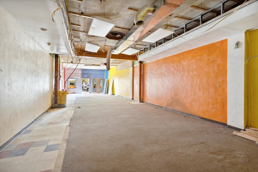 1431-1435 E Vernon Rd, Philadelphia, PA for lease - Interior Photo - Image 3 of 23