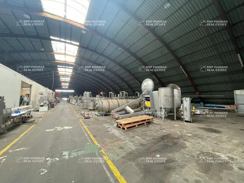 Flex in Mouvaux for lease - Interior Photo - Image 3 of 3