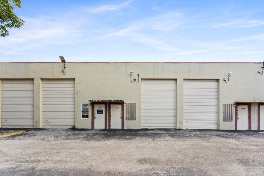 13826-13838 SW 142nd Ave, Miami, FL for sale - Building Photo - Image 3 of 13