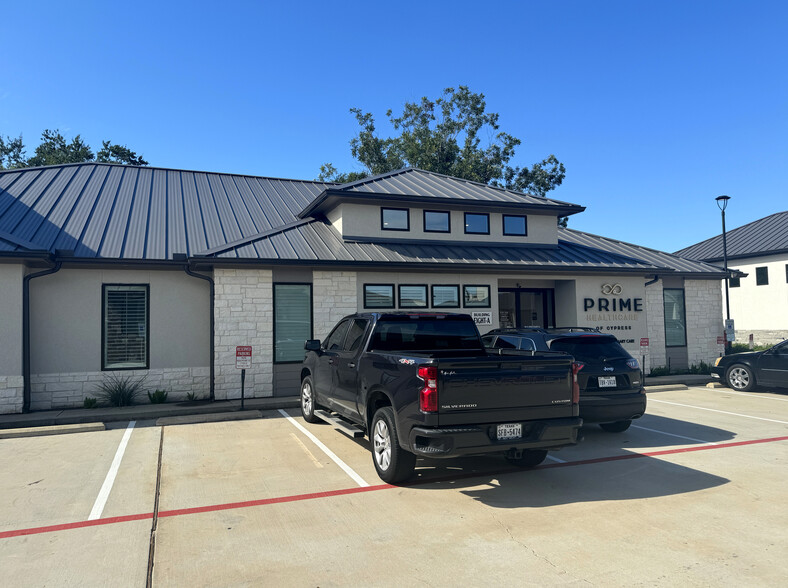 16700 House Hahl Rd, Cypress, TX for lease - Building Photo - Image 3 of 5