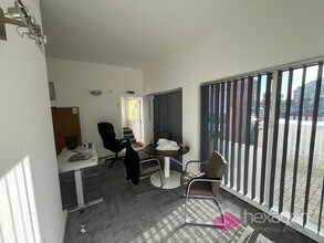 Brettell Ln, Brierley Hill for lease Interior Photo- Image 2 of 3