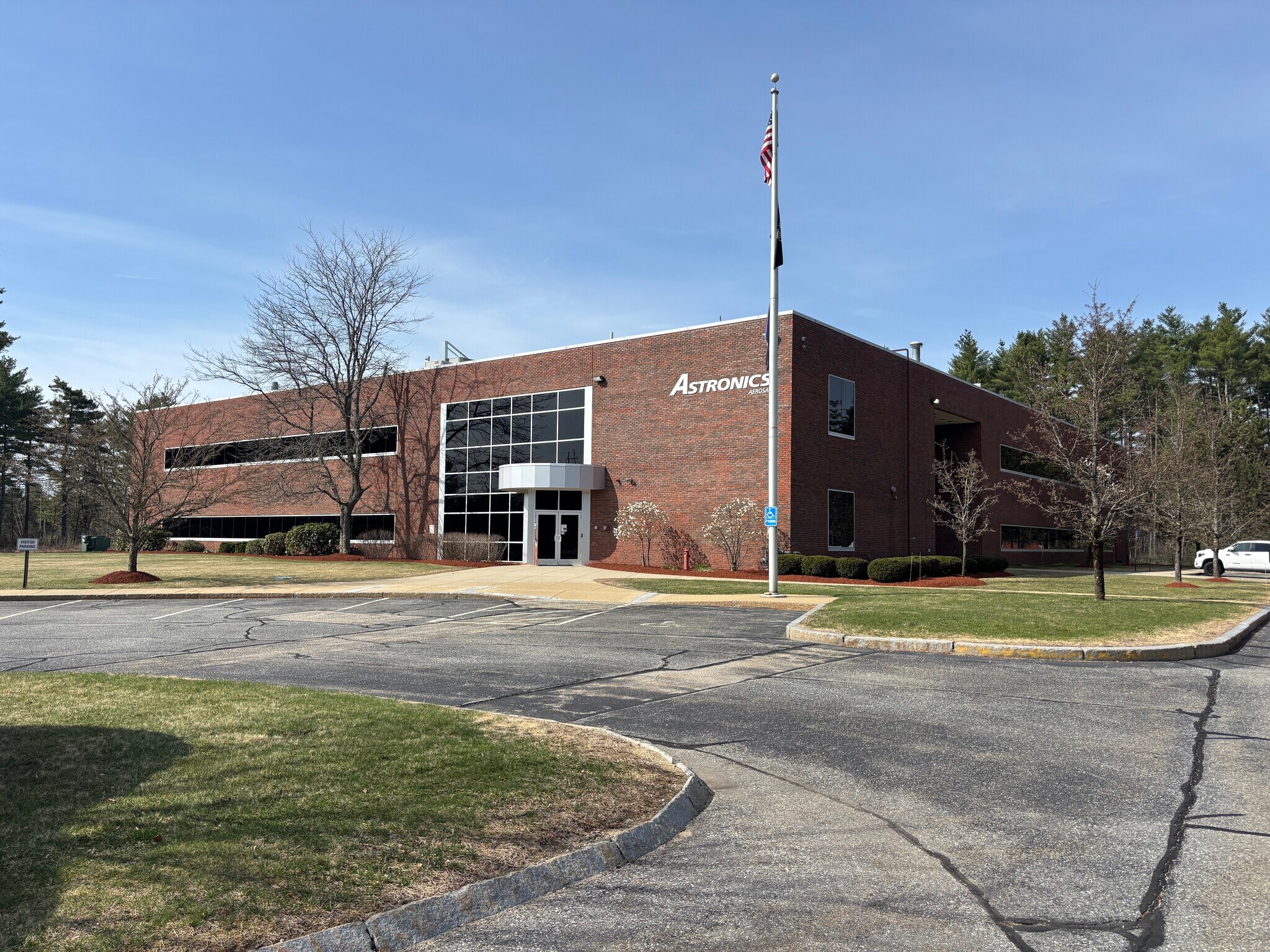 220 Hackett Hill Rd, Manchester, NH for sale Building Photo- Image 1 of 1