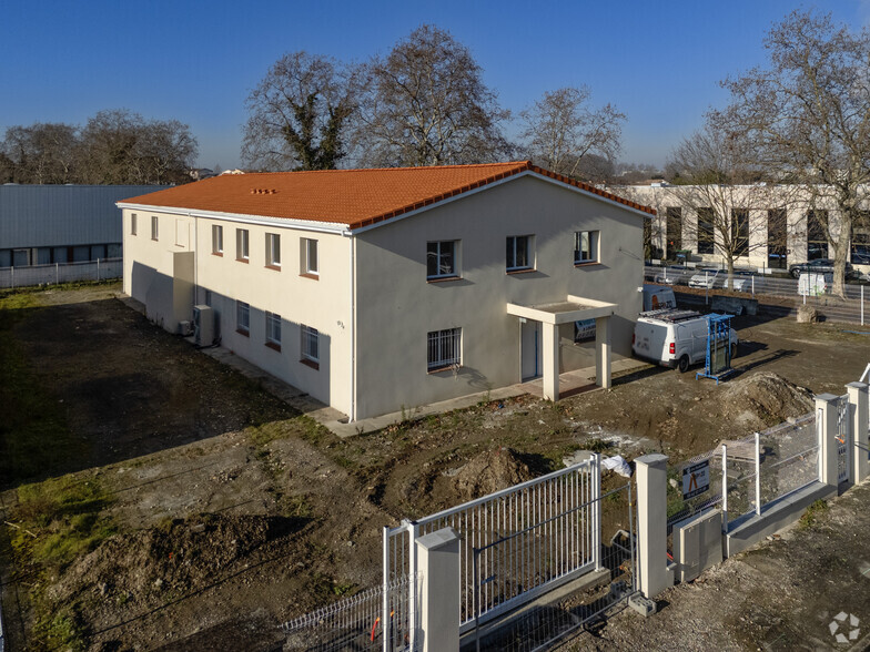 Flex in Toulouse for lease - Aerial - Image 3 of 3