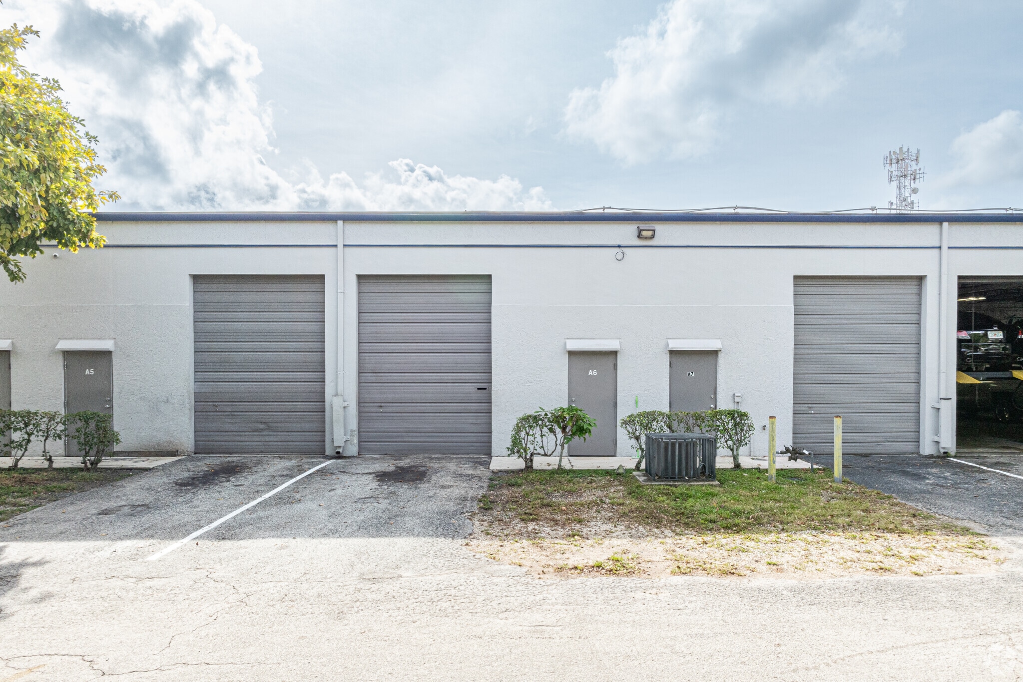 7544 W McNab Rd, North Lauderdale, FL for lease Building Photo- Image 1 of 6