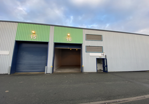 Arrowe Brook Rd, Upton WYK - Warehouse