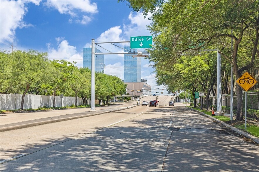 5135 Edloe St, Houston, TX for sale - Building Photo - Image 2 of 28
