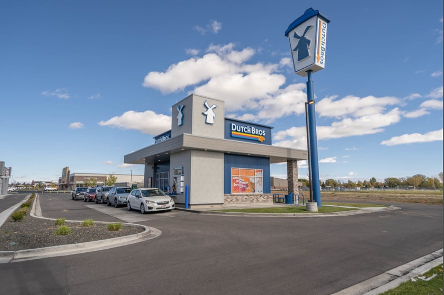 2703 E Sunnyside Rd, Ammon, ID for sale - Building Photo - Image 1 of 15