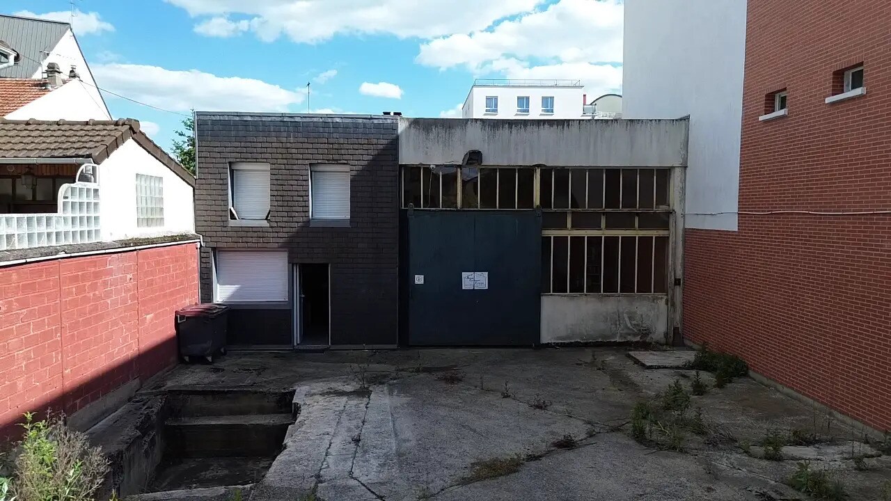 Flex in Bezons for lease Building Photo- Image 1 of 19