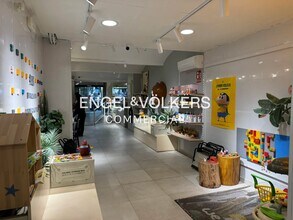 Retail in Barcelona, Barcelona for lease Interior Photo- Image 2 of 5