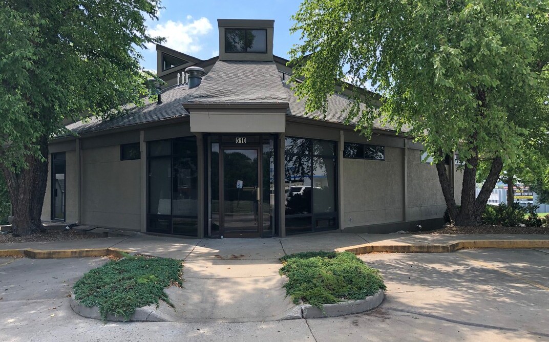 510 NW Mock Ave, Blue Springs, MO 64014