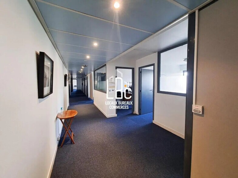 1 Rue Victor Hugo, Rezé for sale - Interior Photo - Image 1 of 6