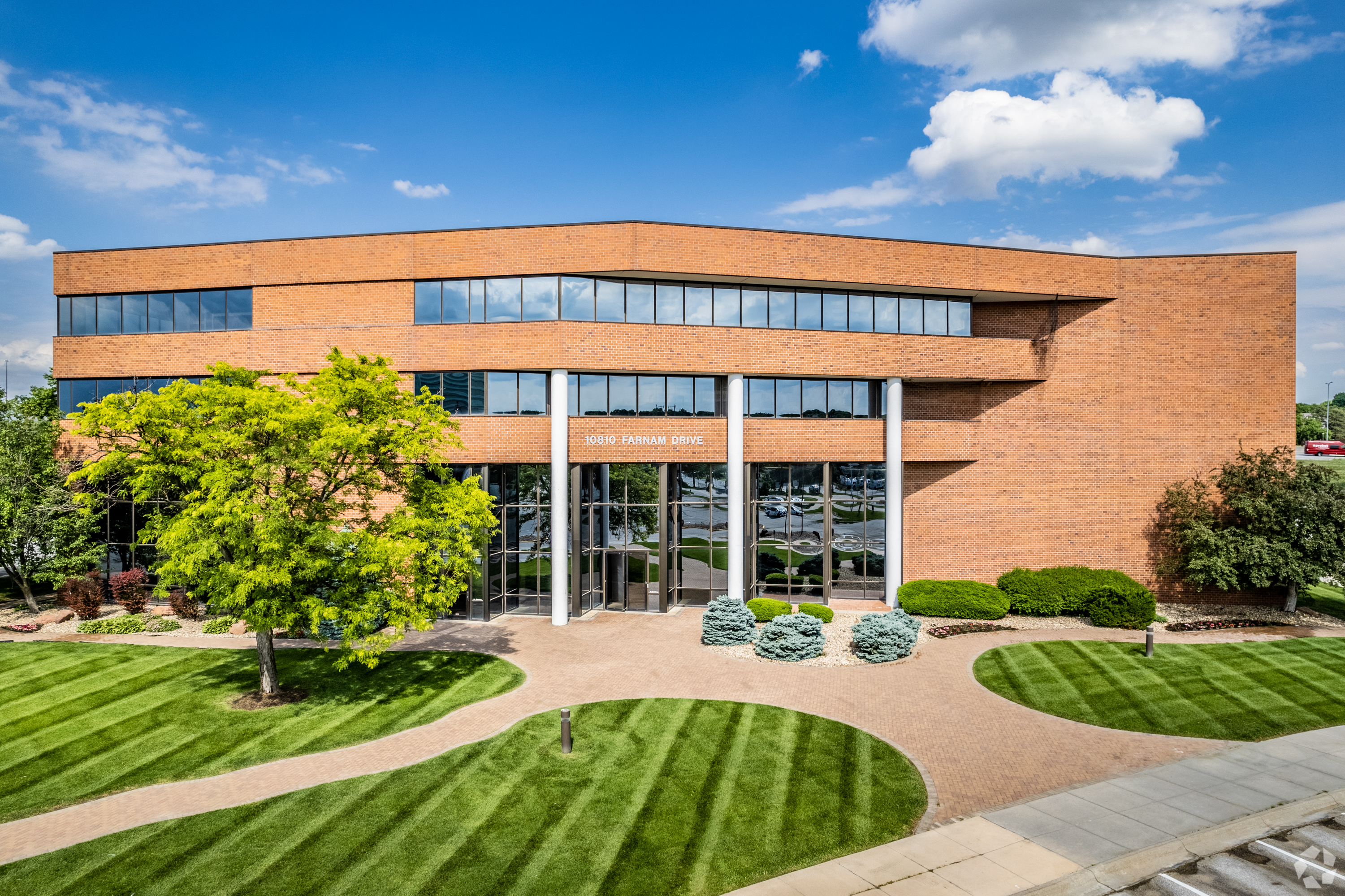 13,477 Commercial Real Estate Stock Photos, Pictures & Royalty-Free Images - iStock