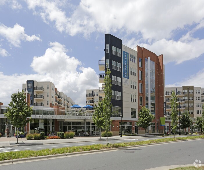 902 W 4th St, Charlotte, NC for lease - Image 1 of 123