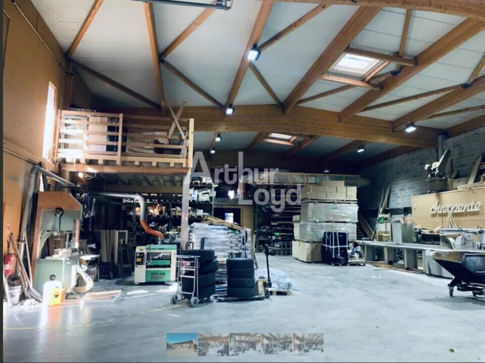 Flex in Allonzier-la-Caille for lease Interior Photo- Image 1 of 8