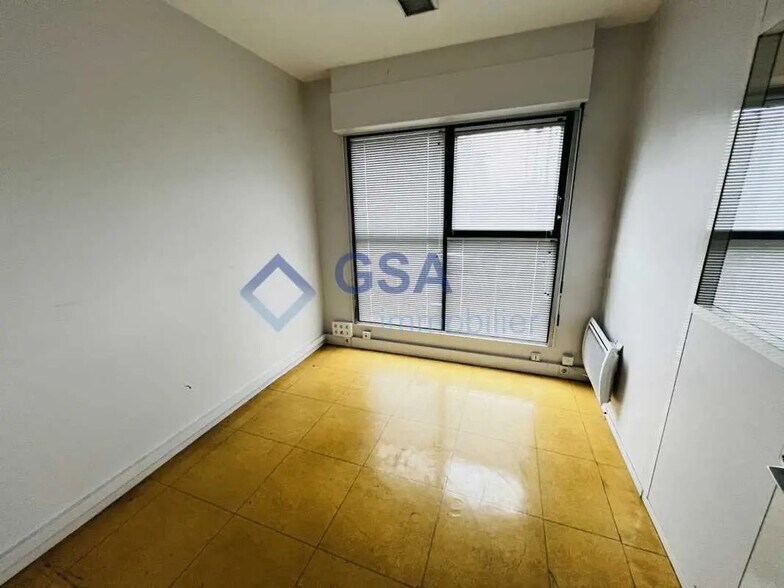Office in Évry-Courcouronnes for lease - Interior Photo - Image 2 of 3
