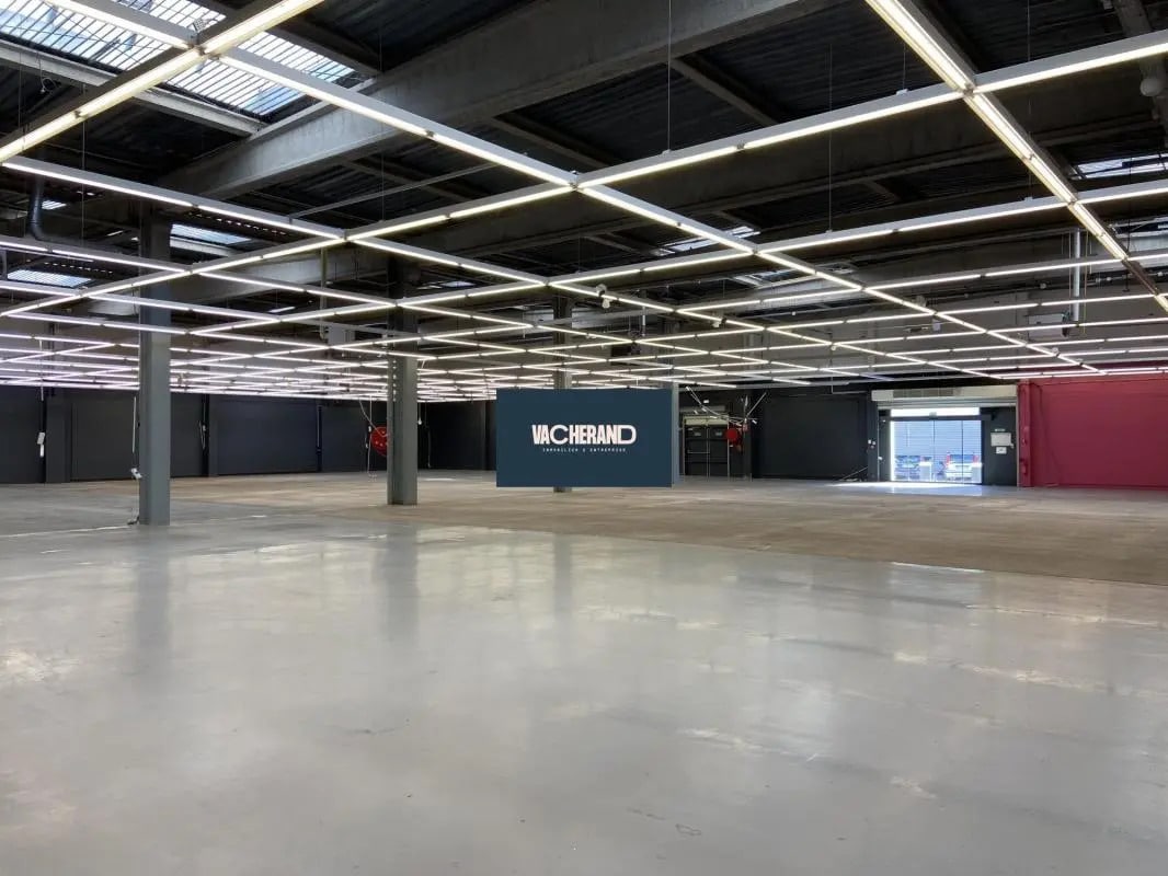 Retail in Capinghem for lease Interior Photo- Image 1 of 5