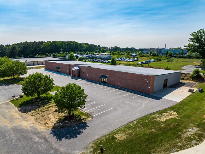 2617 Executive Point Dr, Monroe, NC for lease - Building Photo - Image 3 of 6