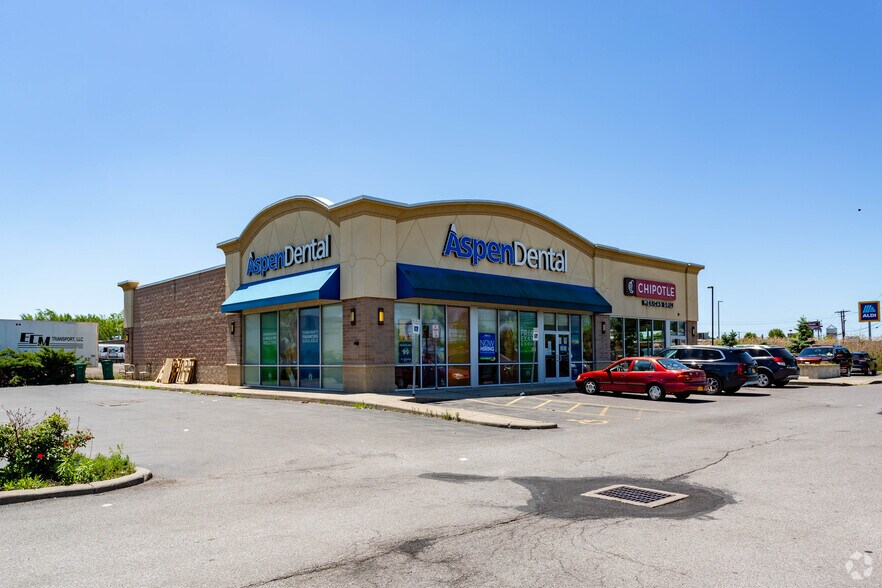 1717 Walden Ave, Cheektowaga, NY for sale - Primary Photo - Image 1 of 10