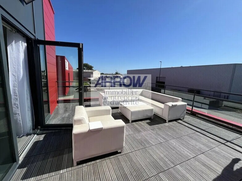 Office in Saint-Philbert-de-Grand-Lieu for lease - Building Photo - Image 1 of 5