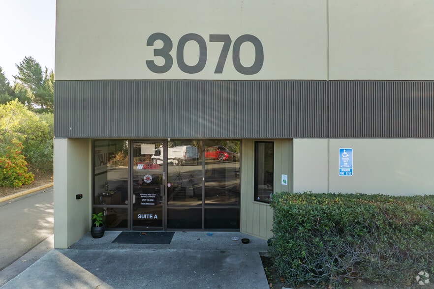 3070 Bay Vista Ct, Benicia, CA for lease - Building Photo - Image 2 of 3