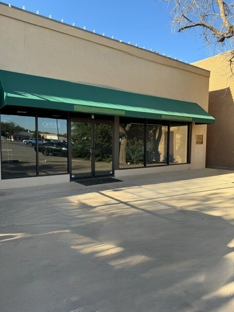 2101 W Wadley Ave, Midland, TX for lease Building Photo- Image 1 of 5