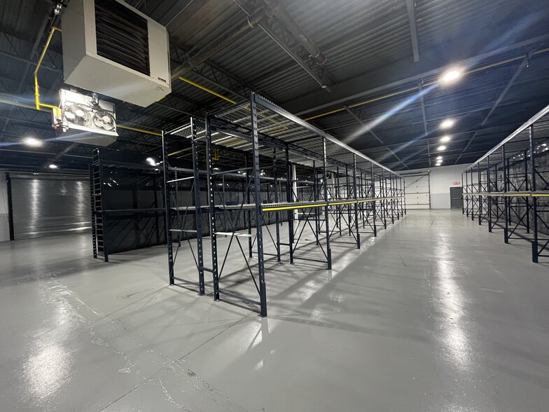 4 Emery Ave, Randolph, NJ for lease - Interior Photo - Image 2 of 8