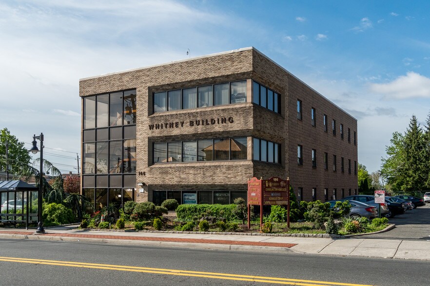 186 Paterson Ave, East Rutherford, NJ 07073 Whitney Bldg 1