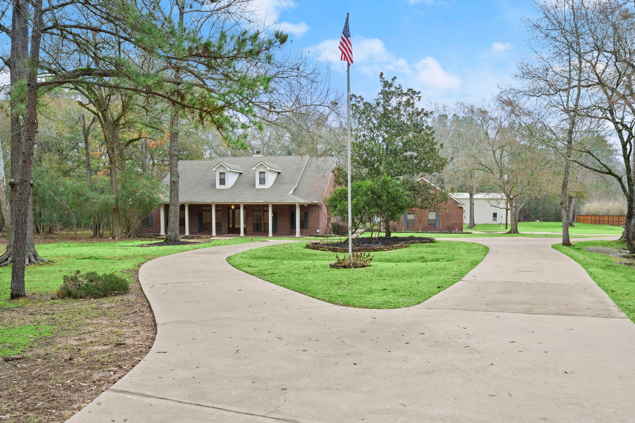 15567 Old Conroe Magnolia, Conroe, TX 77384 Unrestricted 3.5 Acres on