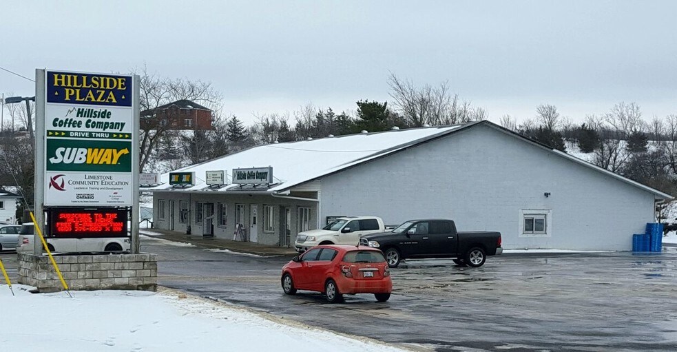 2779 Rutledge Rd, Sydenham, ON K0H 2T0