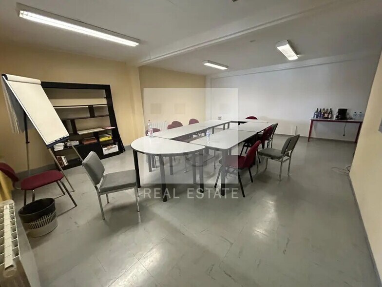 Office in Villefranche-sur-Saône for lease - Interior Photo - Image 3 of 10