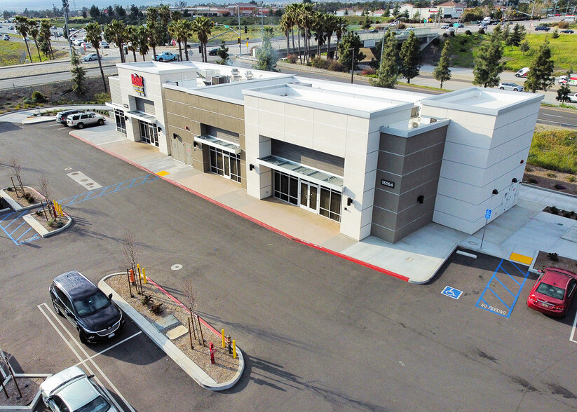 16164 S Highland Ave, Fontana, CA for lease - Primary Photo - Image 1 of 4