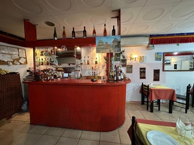 Multifamily in Barcelona, Barcelona for sale - Interior Photo - Image 3 of 10