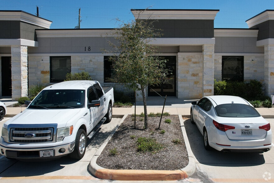 3129 Kingsley Dr, Pearland, TX for lease - Building Photo - Image 3 of 8