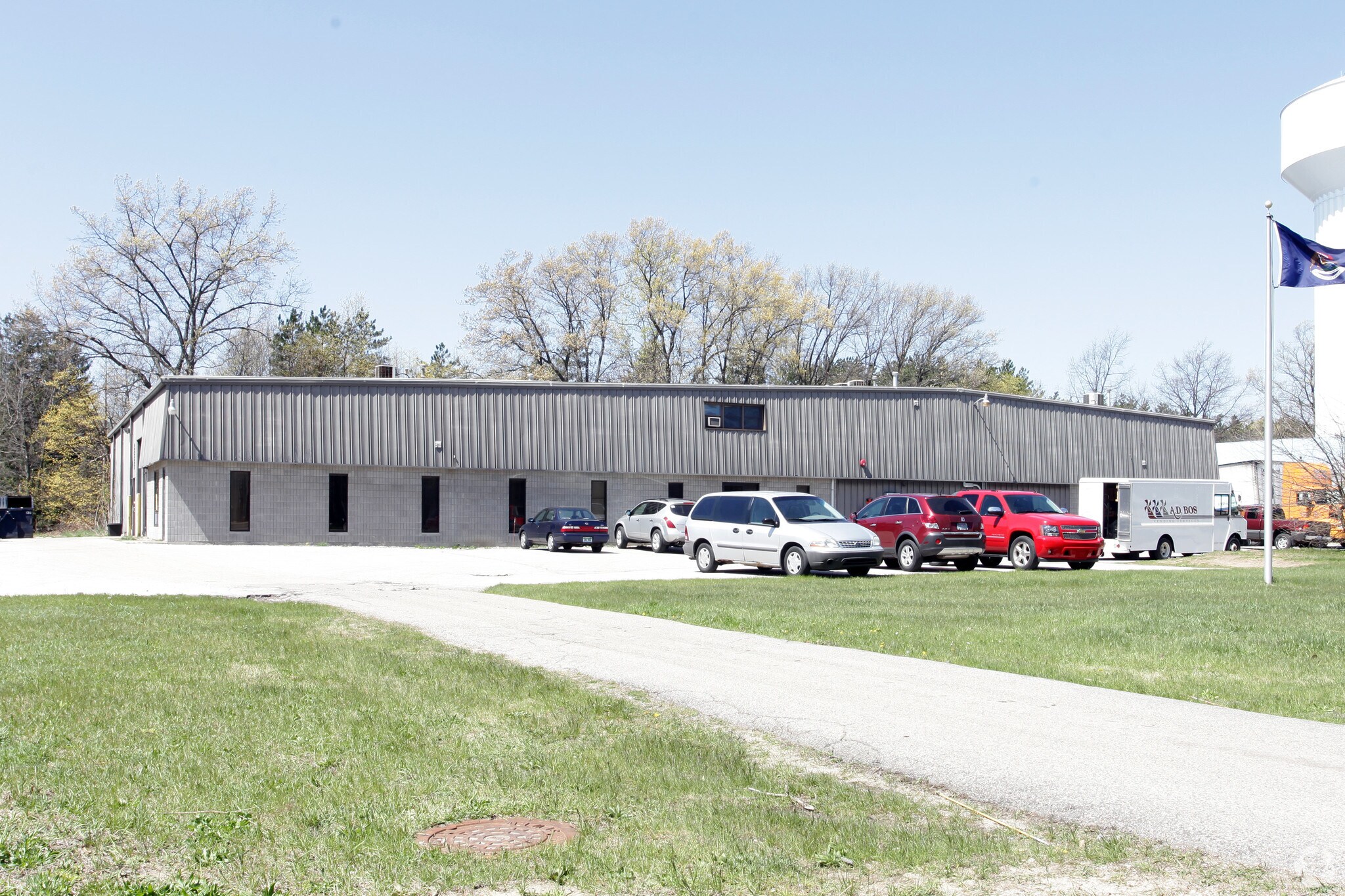 16685-16695 150th Ave, Spring Lake, MI for sale Primary Photo- Image 1 of 1