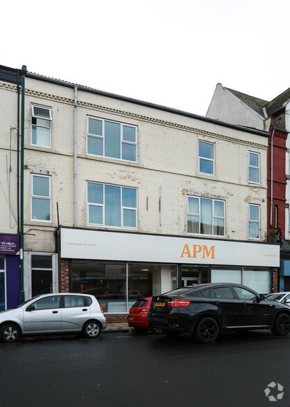 7-9 Queen St, Redcar for lease - Building Photo - Image 2 of 3