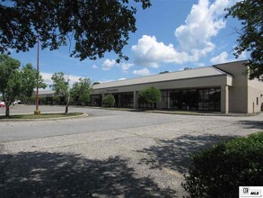 4739 Pecanland Mall Dr, Monroe, LA for lease Building Photo- Image 2 of 2