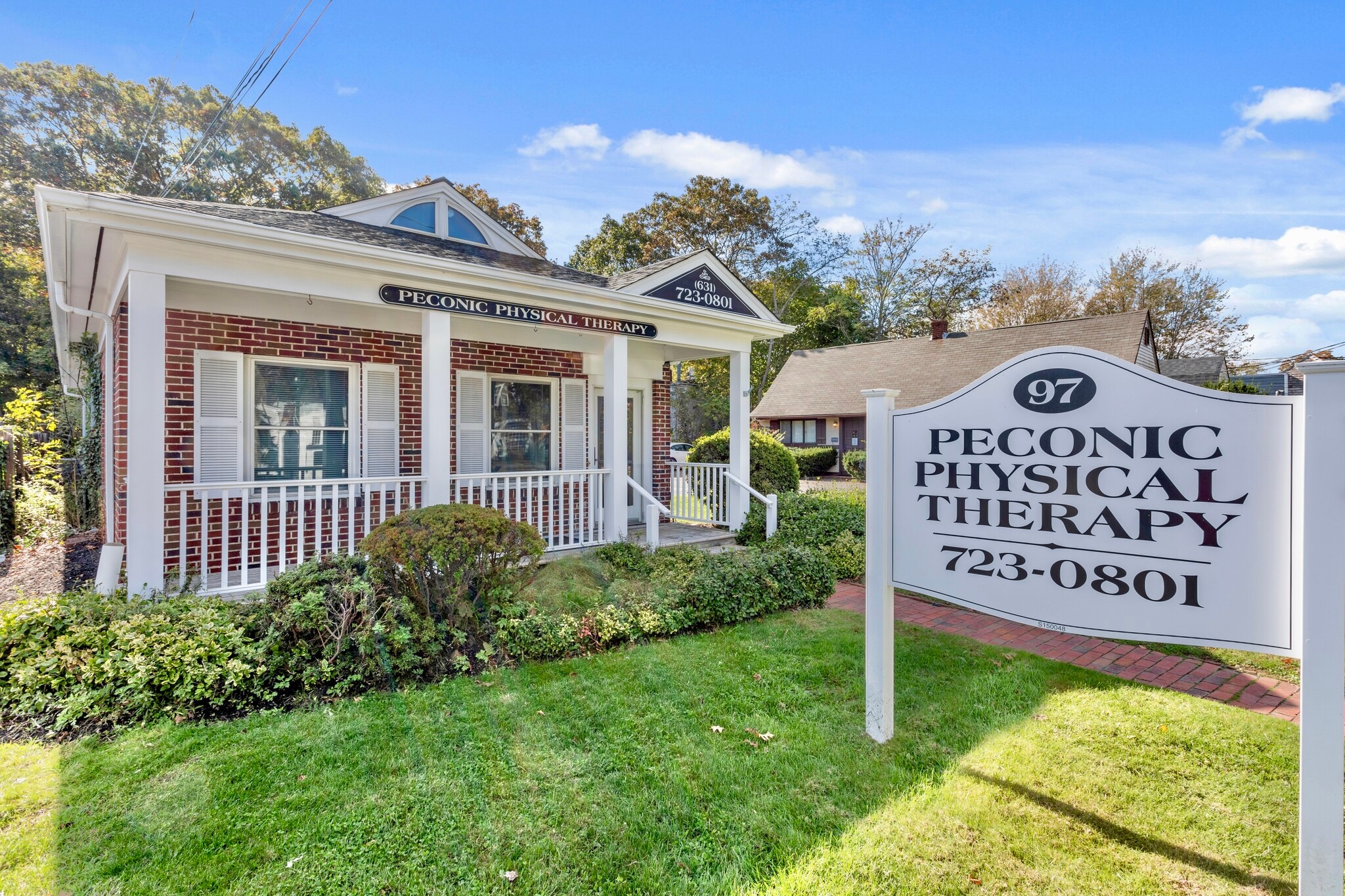 97 W Montauk Hwy, Hampton Bays, NY for sale Primary Photo- Image 1 of 12