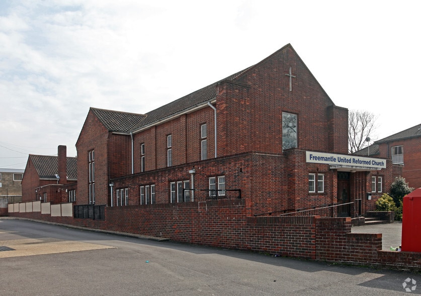 257 Shirley Rd, Southampton for sale - Building Photo - Image 2 of 2