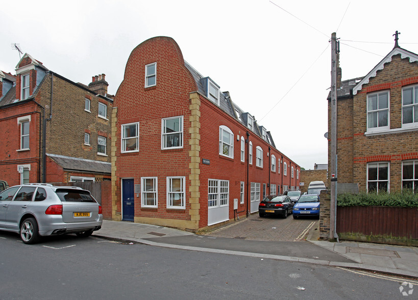 Bridge Rd, Twickenham for lease - Building Photo - Image 1 of 2